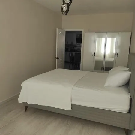 şehir Merkezinde Erasta Avm Karşısında Manzaralı Muhteşem Lüks Dört Odalı Ayrı Mutfaklı Geniş Teraslı Ve Balkonlu Ev * Fethiye