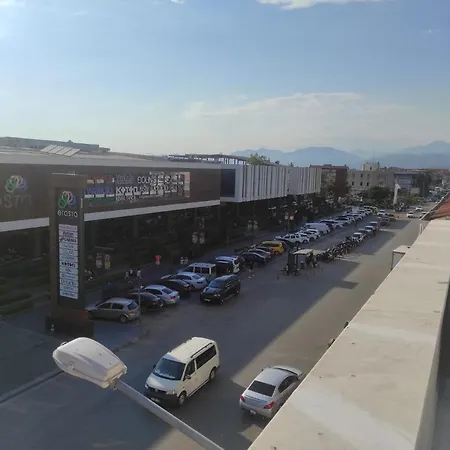 şehir Merkezinde Erasta Avm Karşısında Manzaralı Muhteşem Lüks Dört Odalı Ayrı Mutfaklı Geniş Teraslı Ve Balkonlu Ev *