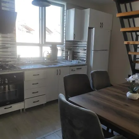 Apartment Sehir Merkezinde Erasta Avm Karsisinda Manzarali Muhtesem Luks Dort Odali Ayri Mutfakli Genis Terasli Ve Balkonlu Ev *
